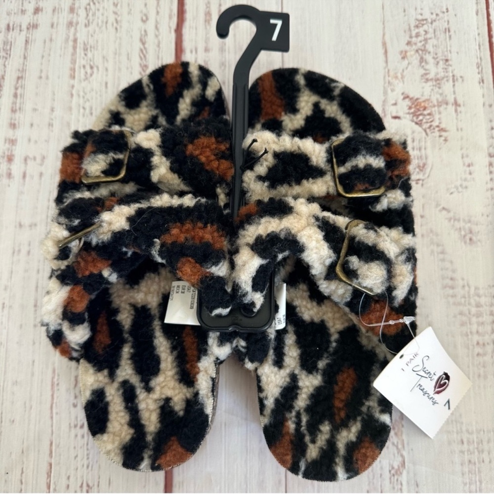 NEW! Secret Treasures Leopard 2 band strap Slippers Slip On